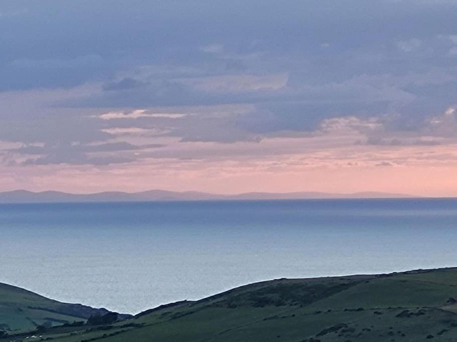 Amazing Coastal & Sunset Views In Eryri Βίλα Llanllyfni Εξωτερικό φωτογραφία